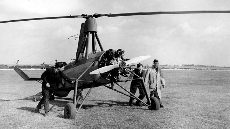 Avro Rota / Cierva C30 ready for take-off: left to right – Reggie Brie, Alan Marsh, Cyril Pullin (people's identity speculative) © Crown Copyright