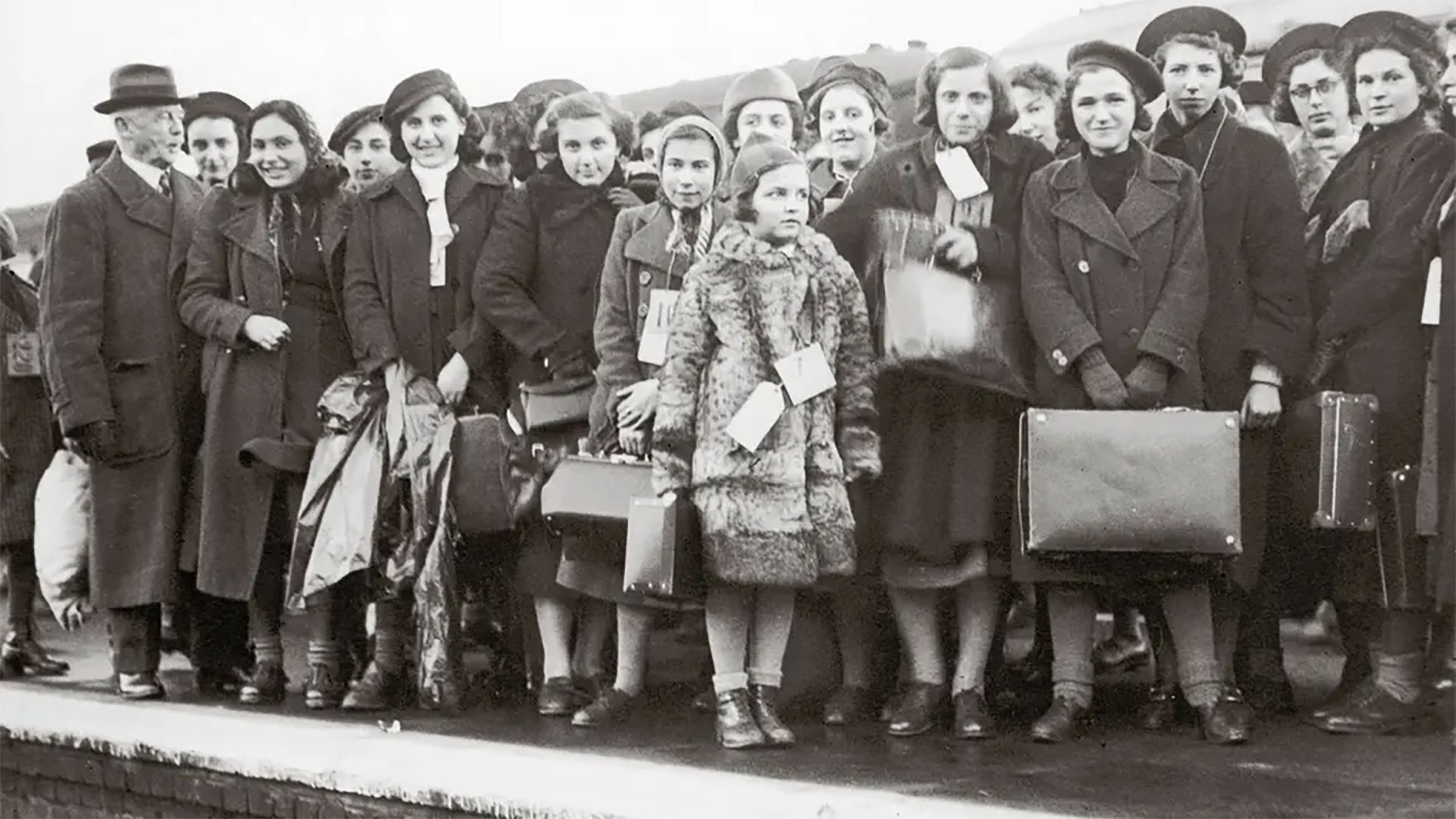 Refugees From Nazism in the British Clothing Industry