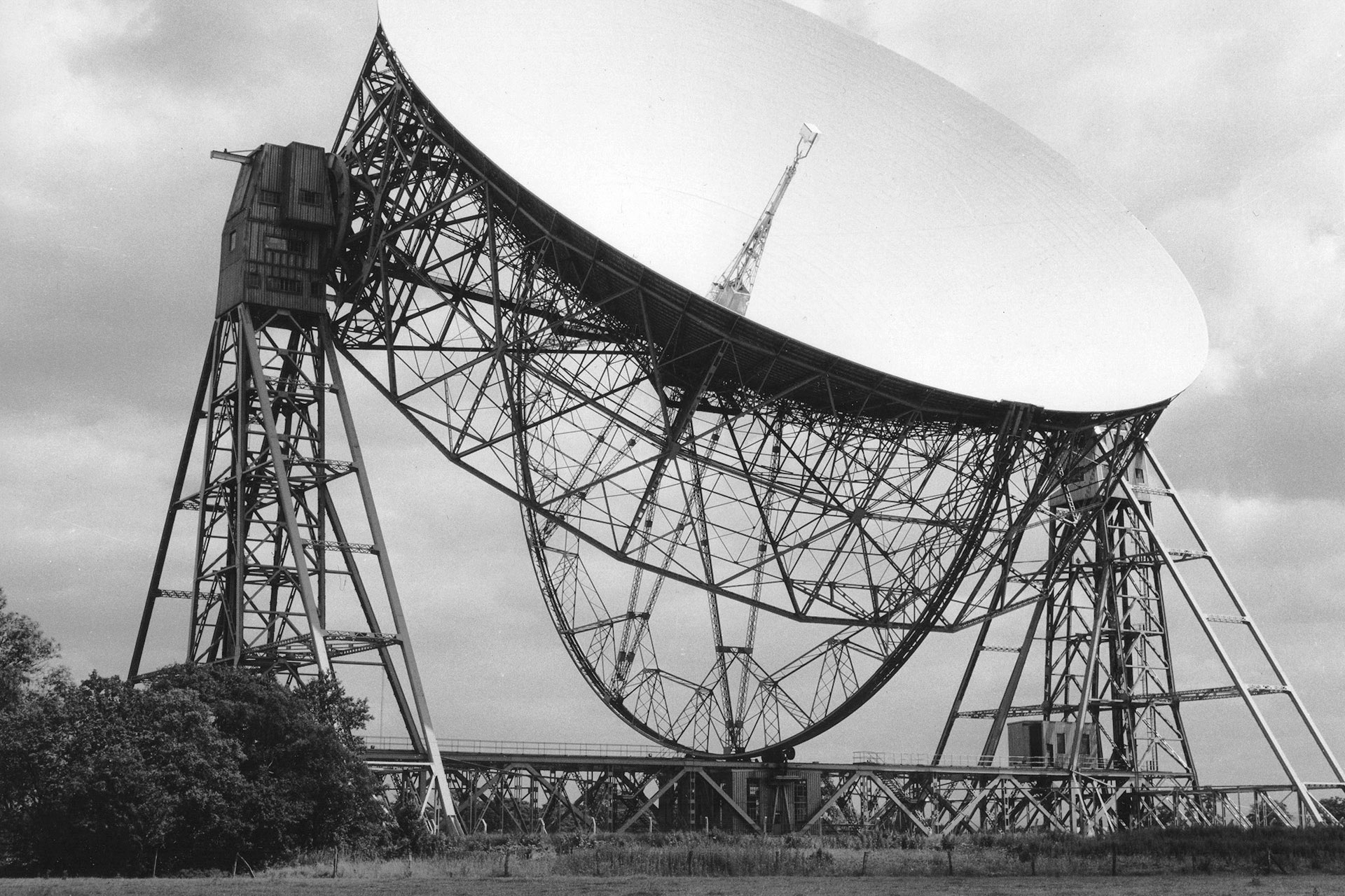 The Early Years of Jodrell Bank